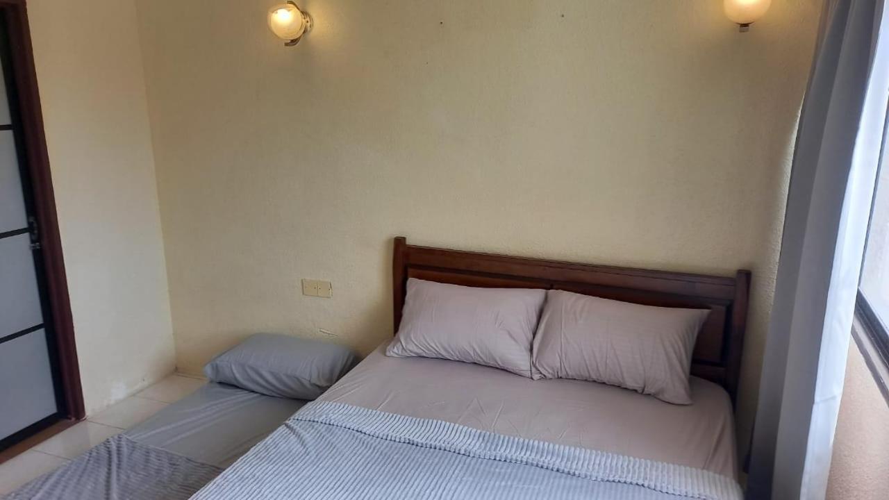 Seaput Srisayang Apartment Batu Ferringhi Exterior photo